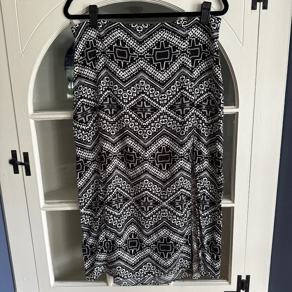 Express Midi pencil Skirt w side slit large